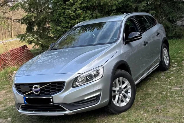 samochody osobowe Volvo V60 Cross Country cena 58400 przebieg: 228000, rok produkcji 2017 z Giżycko